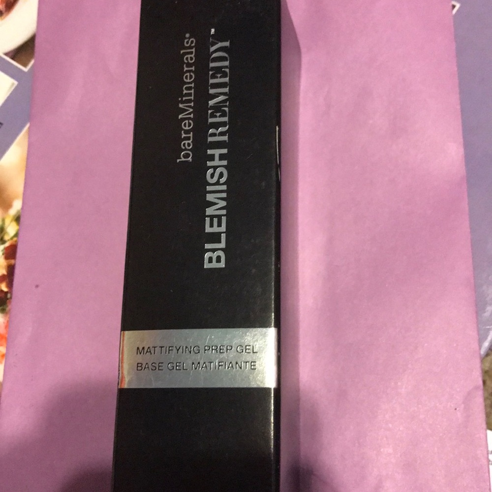Bare Minerals acne fighting primer